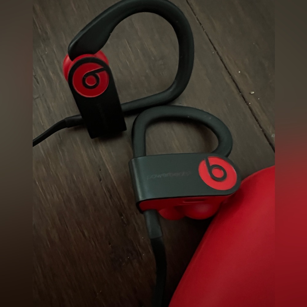 Beats by Dr. Powerbeats3 Wireless In-Ear Headphone (Used/ New EarBud Tips)